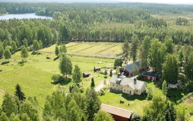 LomaLeivon Mökit