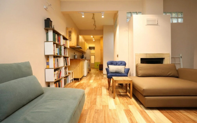 House Near Trendy Attractions and Close to Taksim