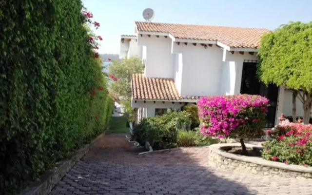 Hermosa Villa en Teques