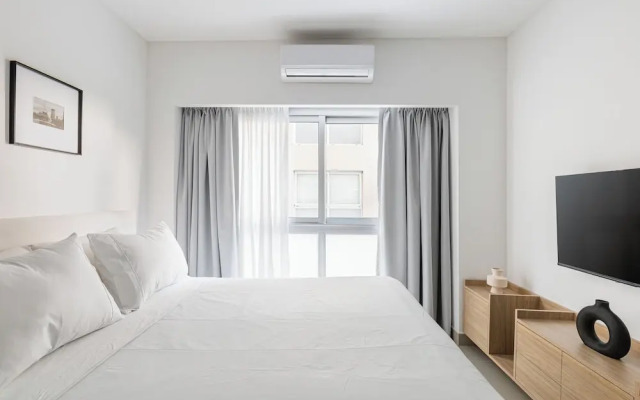 Hestia at Moreno 550