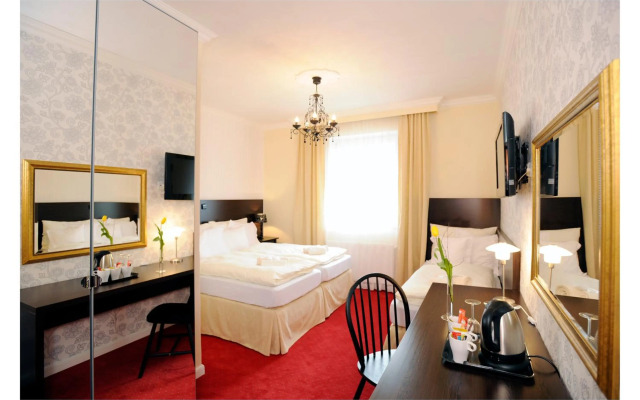 Pytloun Design Self Check-in Hotel