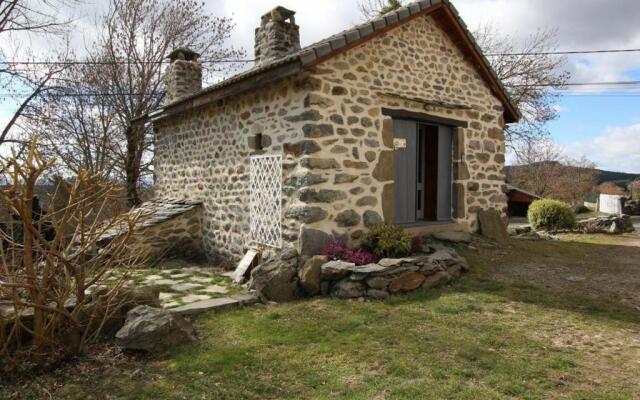 Gîte Saint-Julien-Chapteuil, 3 pièces, 4 personnes - FR-1-582-109