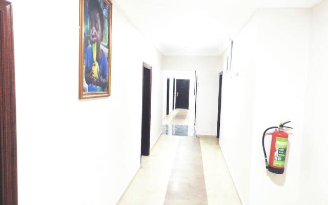 Smile-T Continental Hotel