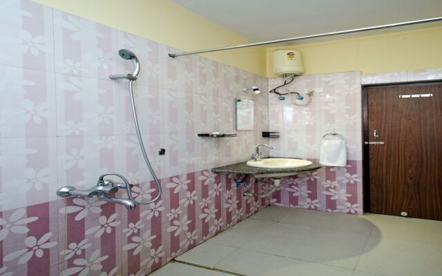 OYO 460 Hotel Ivory Residency