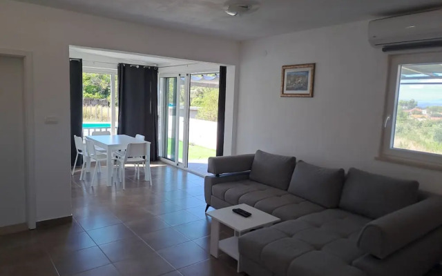 Nane Garden House With Heated Pool