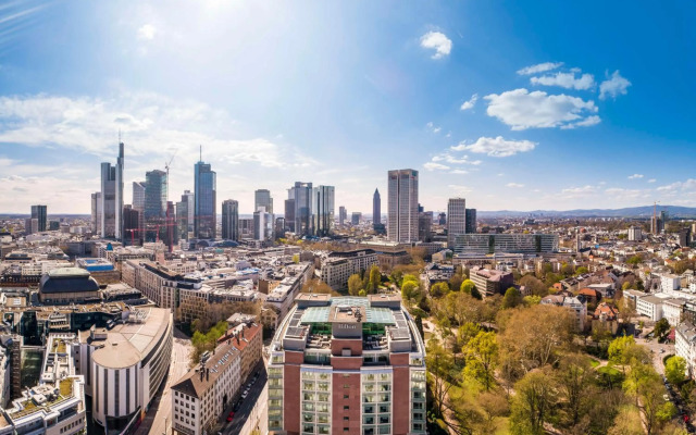 Hilton Frankfurt City Centre