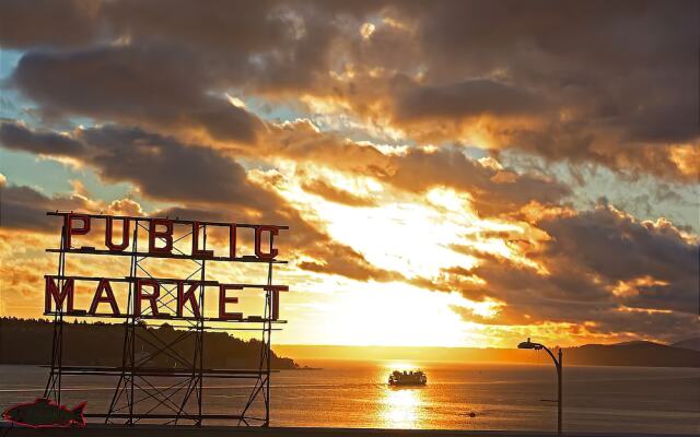 Belltown Court Bliss - Studio Apartment