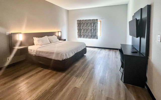 Studio 6 Elkhart, IN