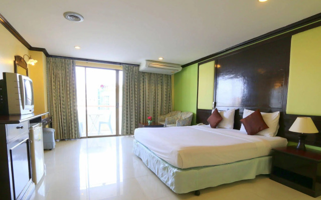 Mike Beach Resort Pattaya - SHA