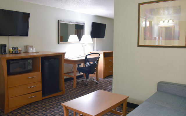 Quality Inn & Suites Metro