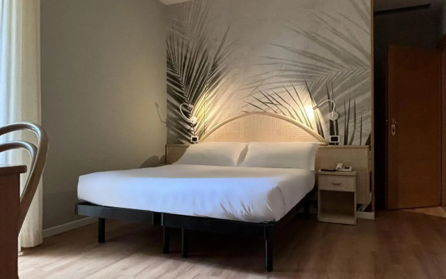 Family Hotel Pinetina Mare