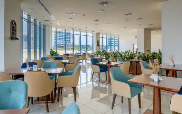 S Plaza Suites Hotel