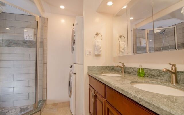 Kona Alii 403 1 Bedroom Condo