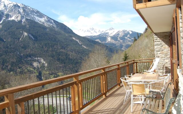 Beautiful Chalet in Champagny-en-vanoise With Sauna