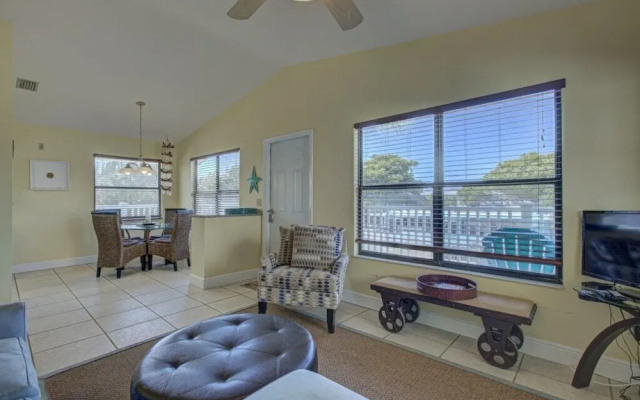 The Anna Maria Island Beach Castaway 1