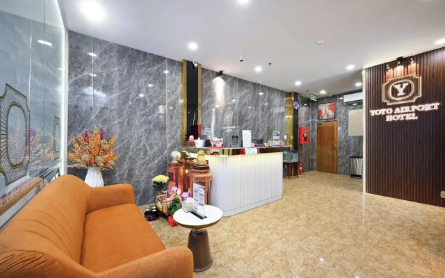 Yoyo Airport Saigon Hotel