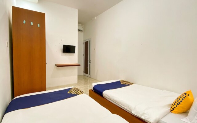 SPOT ON 2051 Sho Family Homestay & Resto