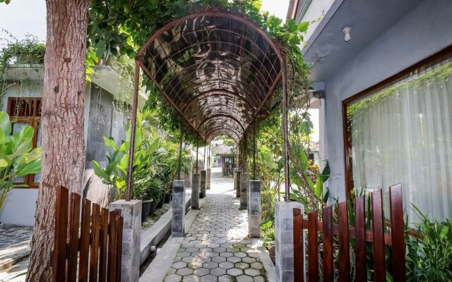 Embe Joglo Homestay