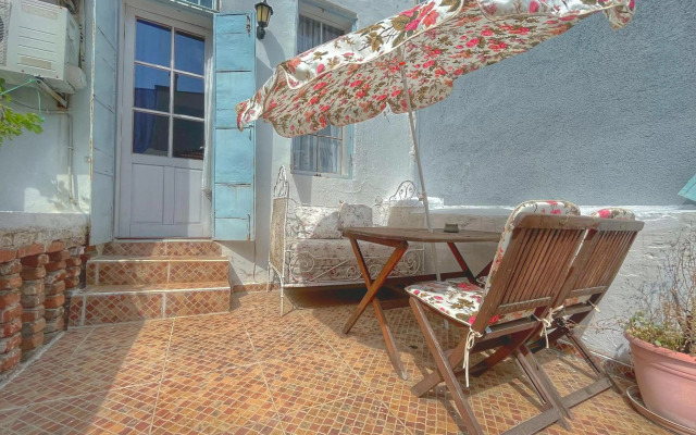 Eolya Guest House