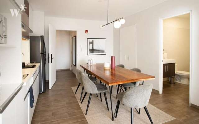 w Spacious and Classy 2BR in Miraflores