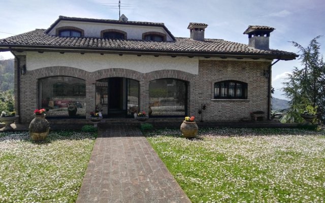 Villa With 5 Bedrooms in Mondaino, With Private Pool, Enclosed Garden