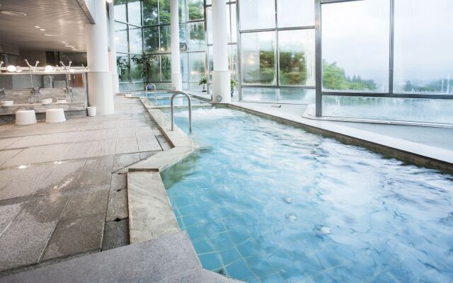 Kolon Hotel
