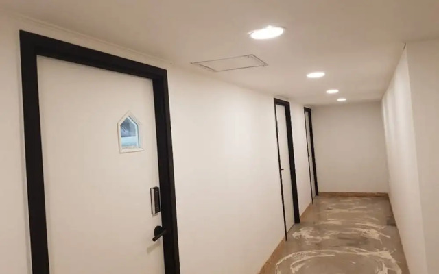 Gwangalli Unplanned88 Guest House