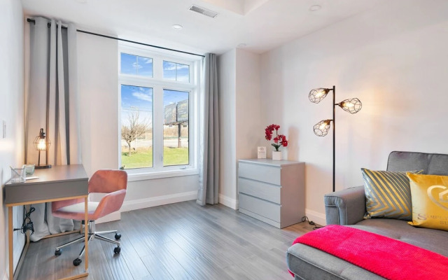 Marvelous New Townhomes for 16 guests