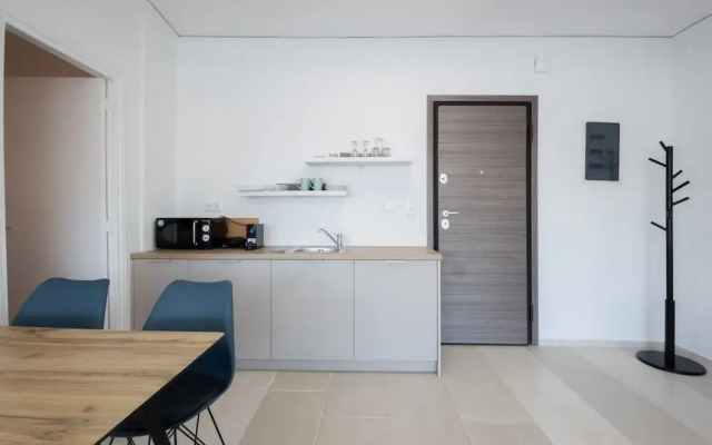 Spacious Urban Retreat Central 2-bedroom Haven for 8