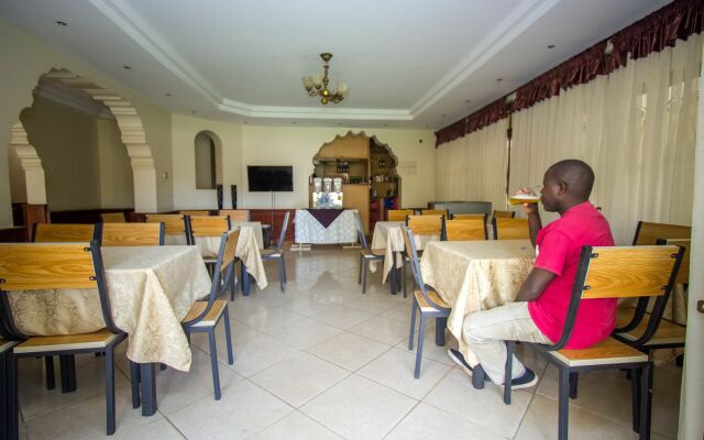 Tiptone Hotel