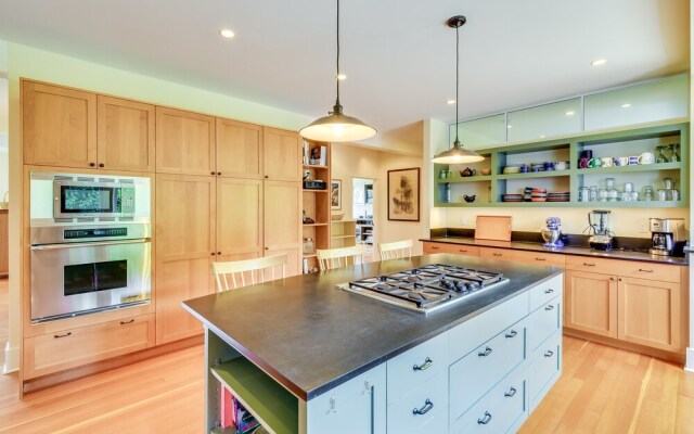 Sunset Hill Sea View - Five Bedroom Home