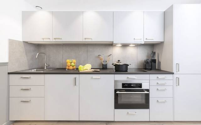 Luxury 3BDR Le Marais III by Livinparis