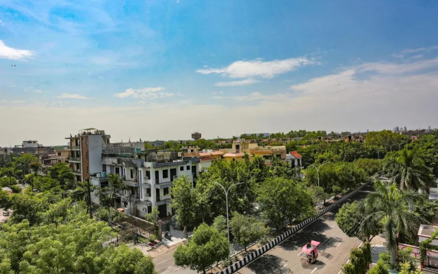 FabExpress Red Roof Residency