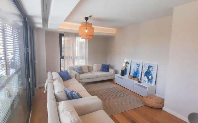 Ultra Lux Residence Flat-Great Location