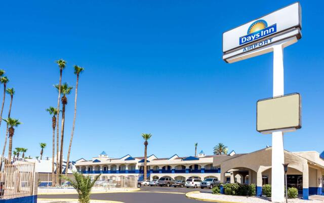 Days Inn by Wyndham Airport - Phoenix