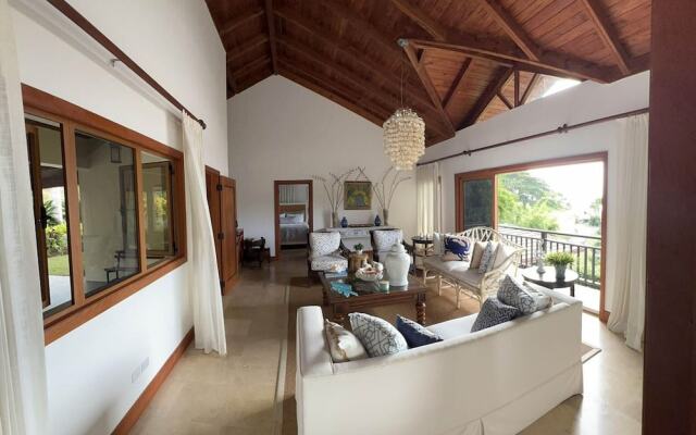 Villa for 7 People Pool and Ocean View at Samana