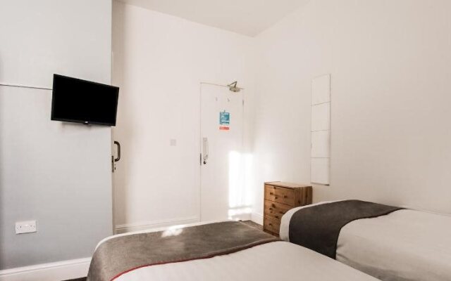 OYO Newcastle West