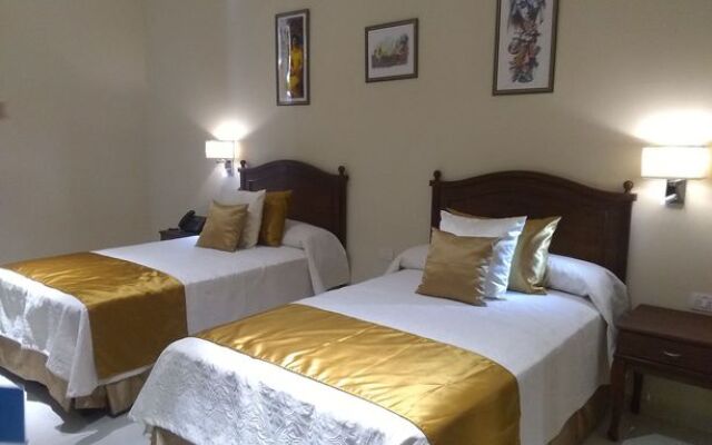 Hotel E El Cobre