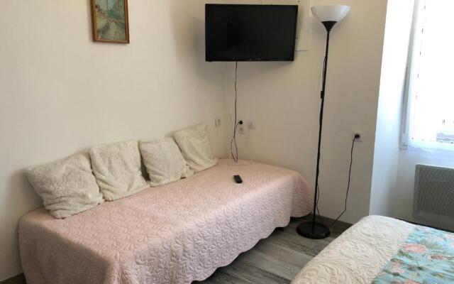 Gîte Mézières-sur-Ponthouin, 4 pièces, 7 personnes - FR-1-410-323