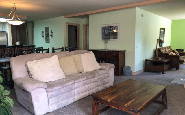 Mountainback #57, Den