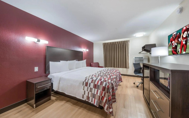 Red Roof Inn & Suites Denton