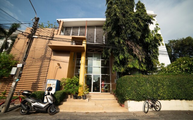 The Room Resort Apartment