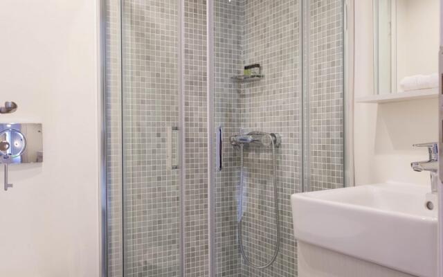 Renovated 2025 5 Bdr House Near Acropolis - New Beds Terrace Green Yard