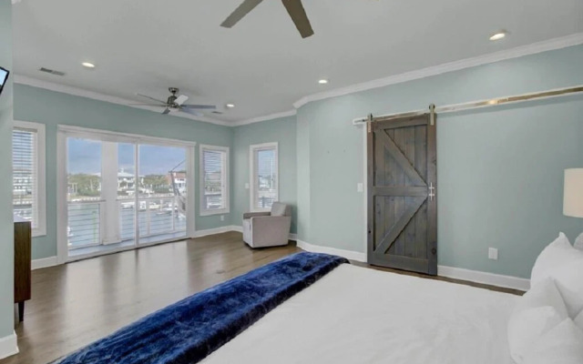 Yacht Harbor Court 31