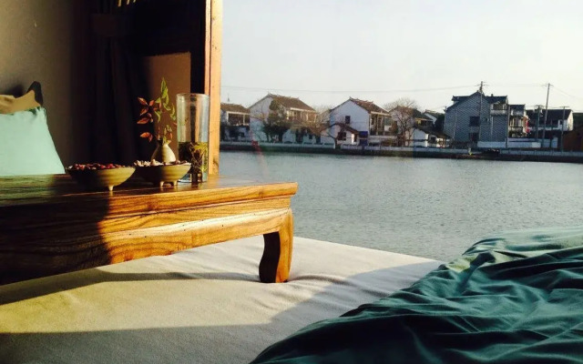 Zhouzhuang Moonlit River In Spring Guzheng Club House