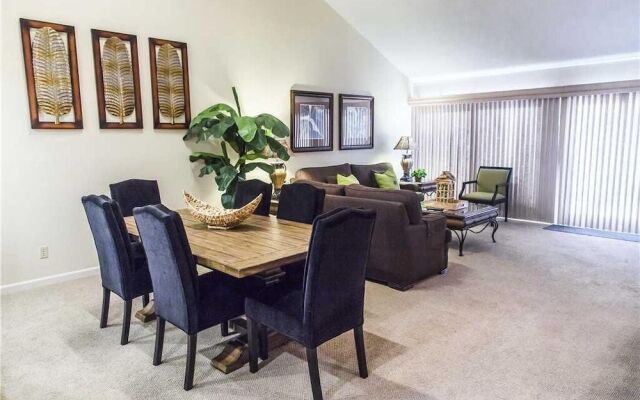 Lake Forest 3316 by RedAwning