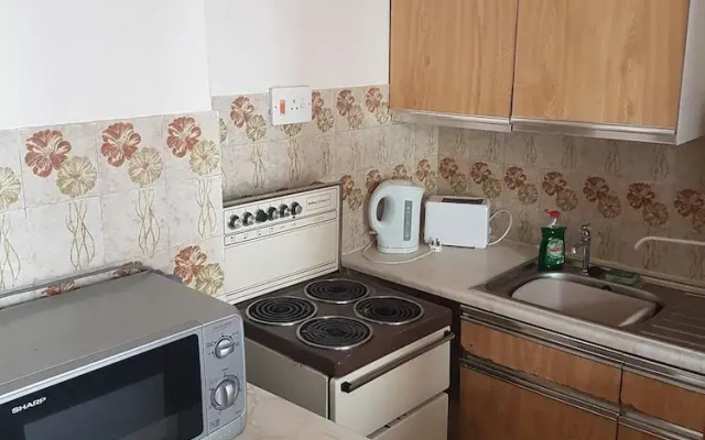 4 Berth, First Floor Flat, Apsley 3