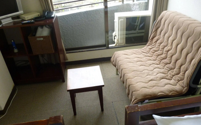 Econo-Inn Kyoto
