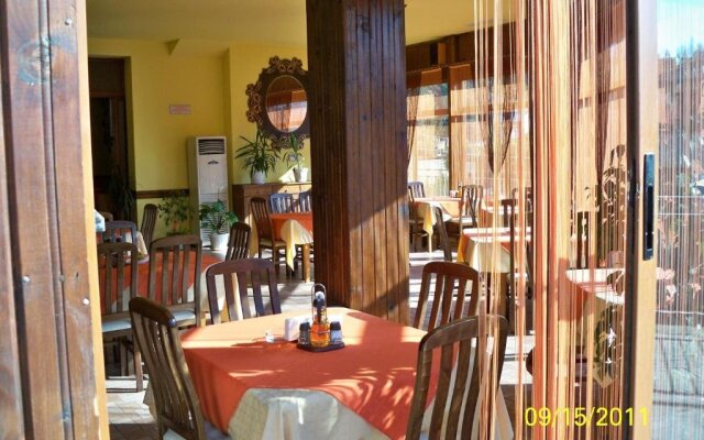 Eleni Palace