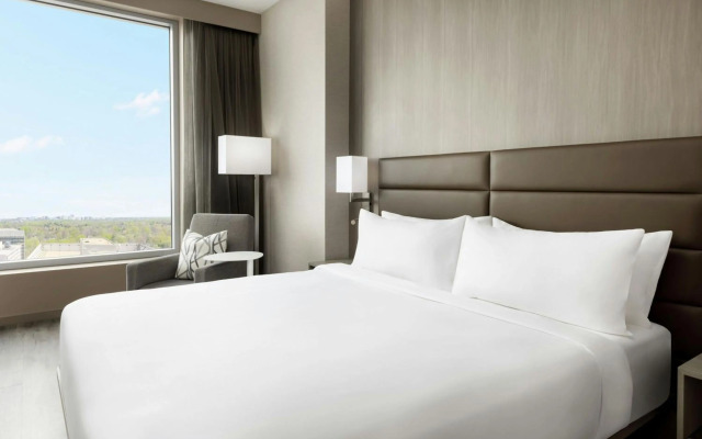 AC Hotel by Marriott Bethesda Downtown